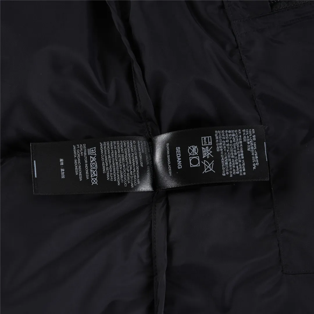 NFC The North Face/ 96 Classic ： S+The North Face" 、 。 The North Face" 。The North Face。 。 , 。The North Face" , Yosemite Half Dome, 。 ： ：RDS Quality 700 ： ：YKK ISO 9000Quality ZP ：340TPremium ： ， ， Lightweight 。 Size：S-XXL